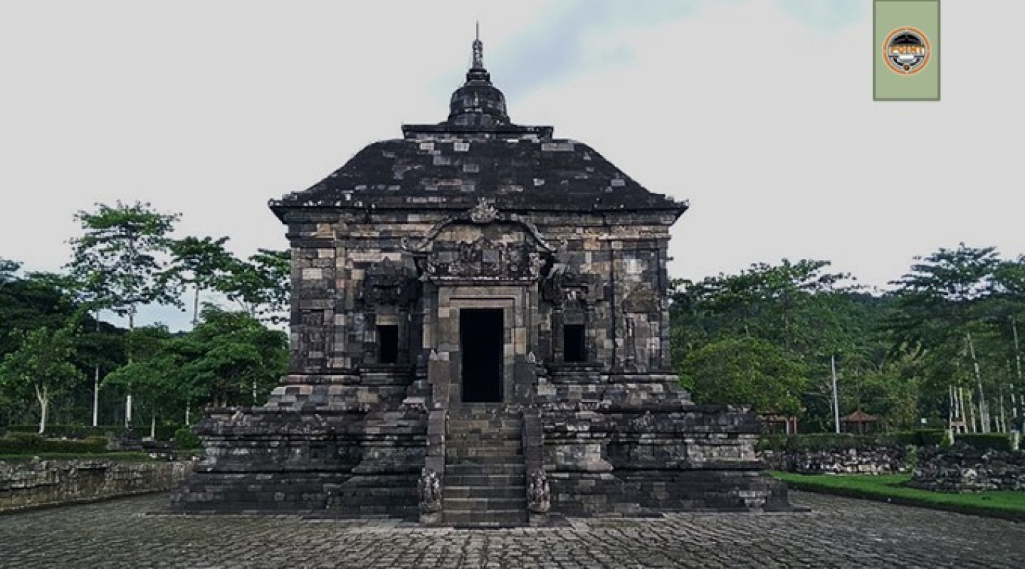 Candi Banyunibo Jogja